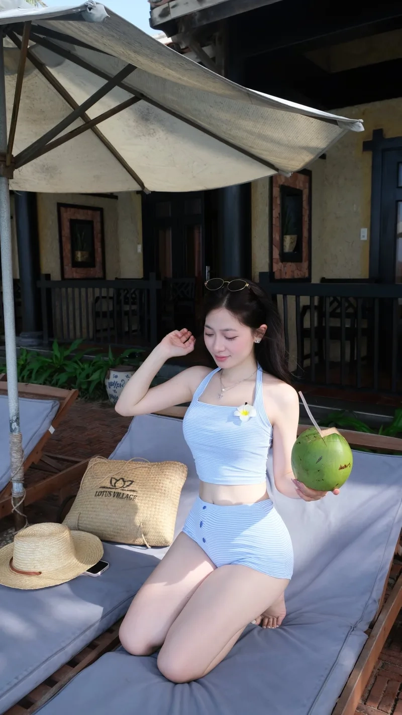 Thả tim cho ảnh gái xinh vn mặc bikini nổi bật trên biển