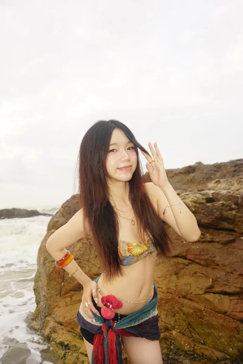 Khám phá phong cách ảnh bikini gái việt siêu trendy