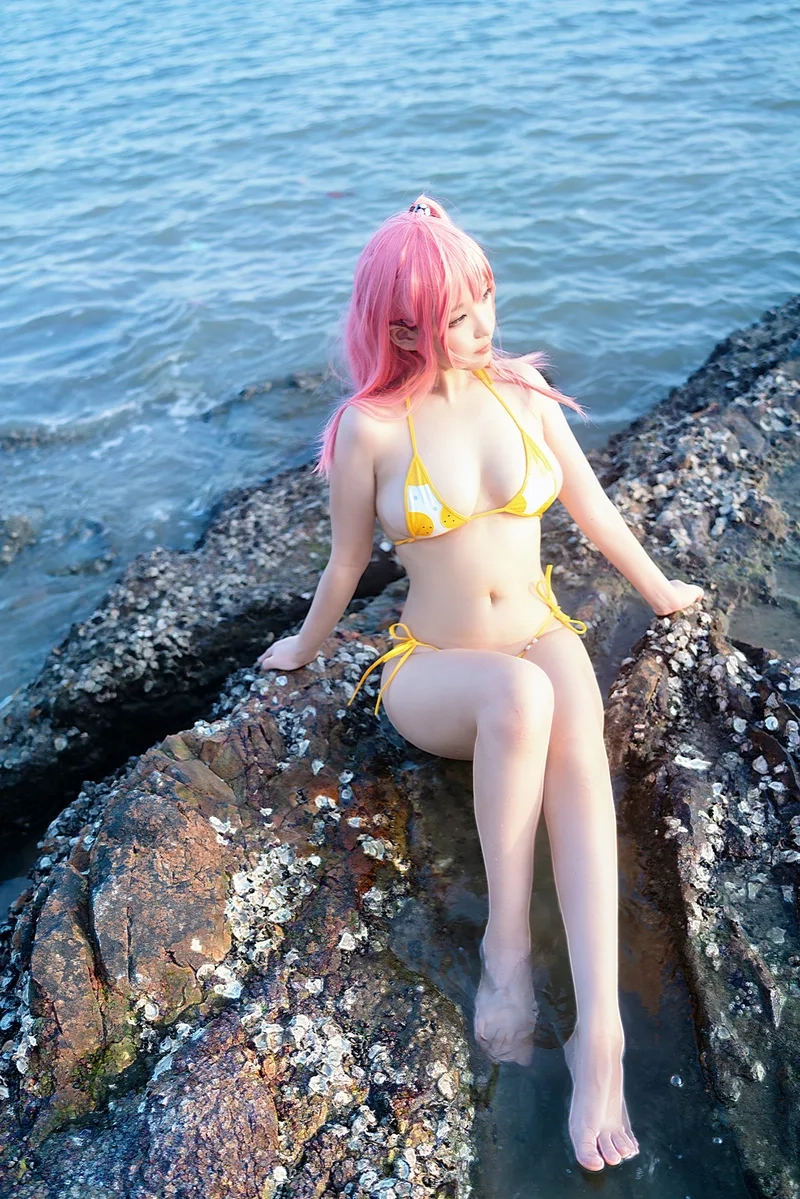 Chiêm ngưỡng hình ảnh gái xinh trung quốc mặc bikini