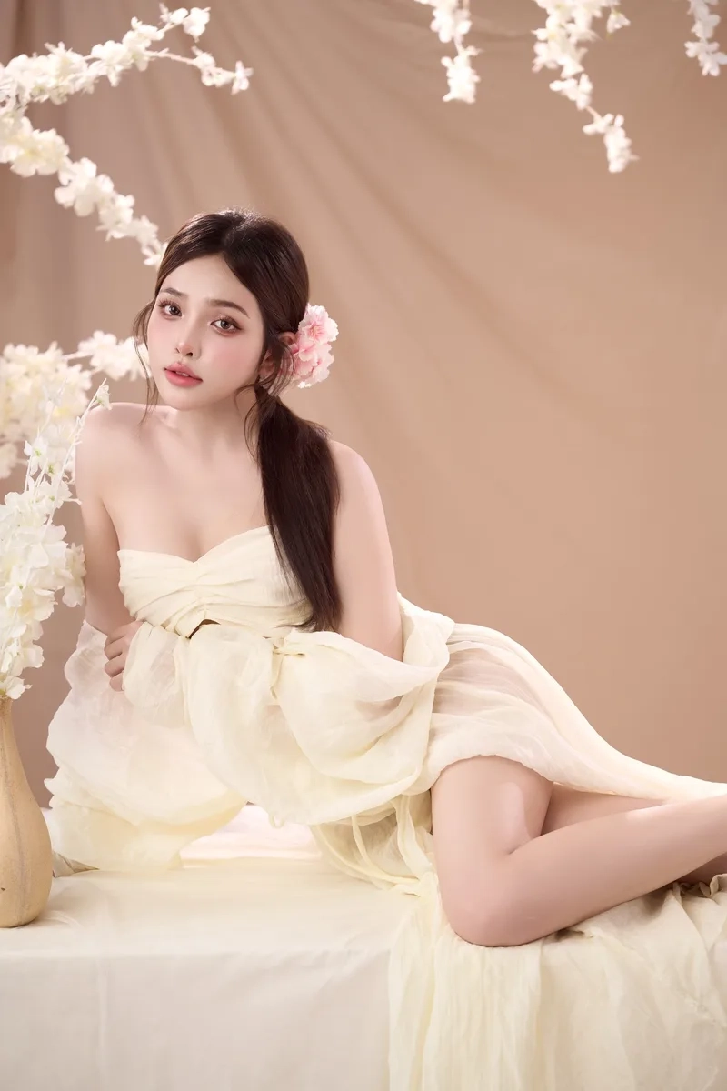 Lưu ngay ảnh gái xinh sexy cho màn hình của bạn