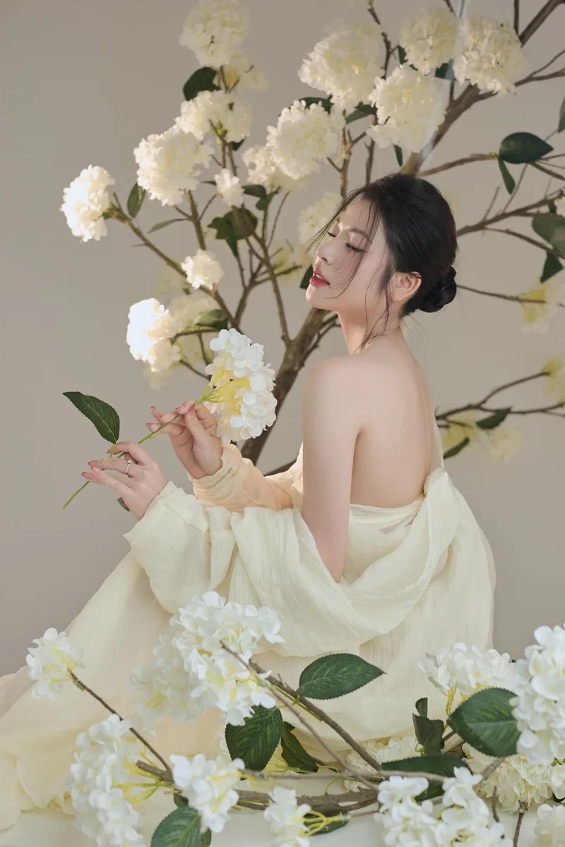 Gây ấn tượng với avatar gái xinh chuẩn gu hiện đại