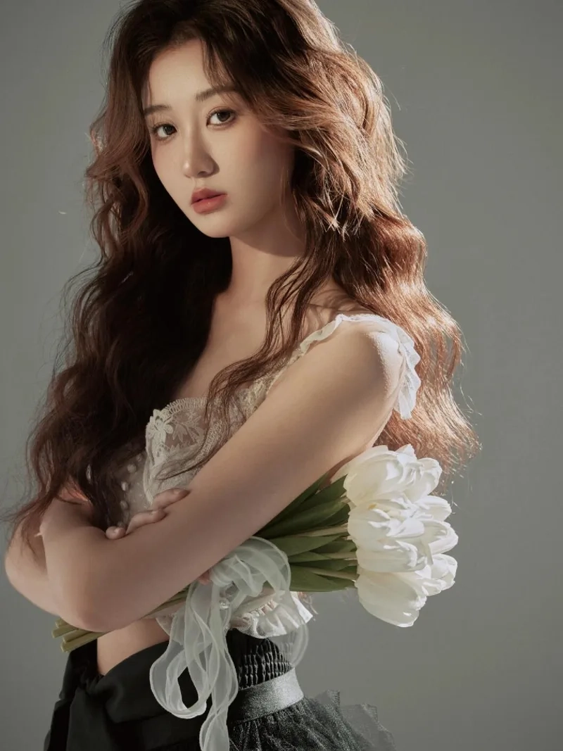 Trang trí điện thoại với hình nền cô gái xinh đẹp lung linh