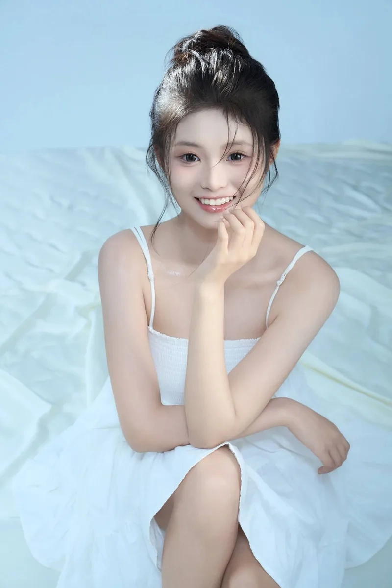 Nụ cười trong trẻo khiến tim tan chảy trong Ảnh cô gái dễ thương