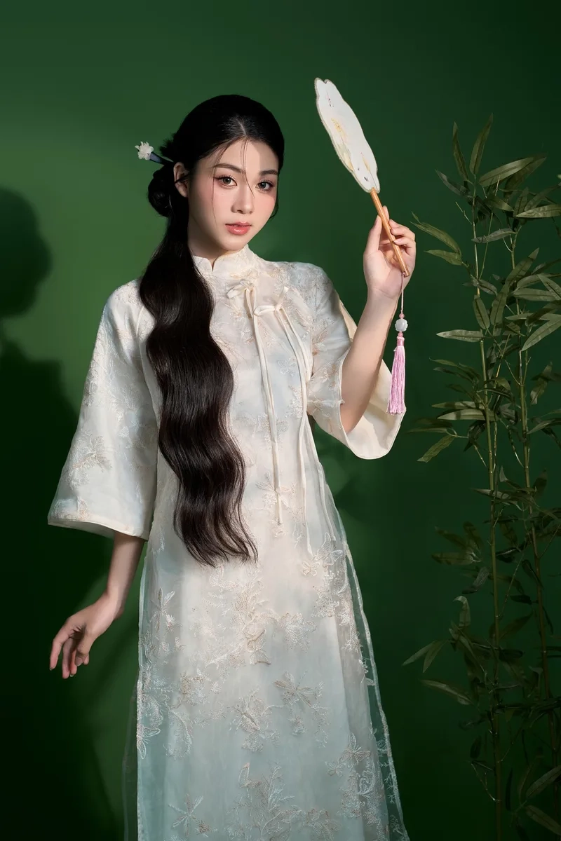 Ngắm nhìn nét duyên dáng dịu dàng của gái xinh quảng ninh