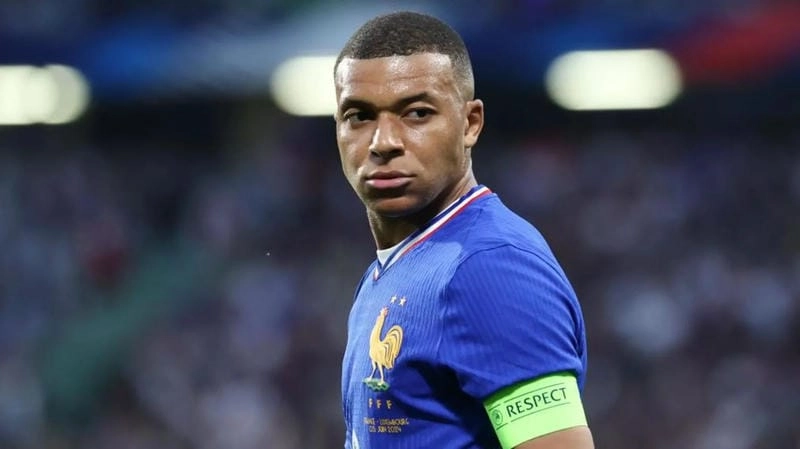 Vai Trò Gia Đình: Nền Tảng Bí Mật Của Mbappé 
