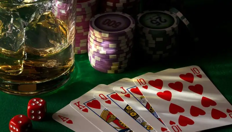 Cầm bài đẹp all-in poker xn88 khi nào hợp lý