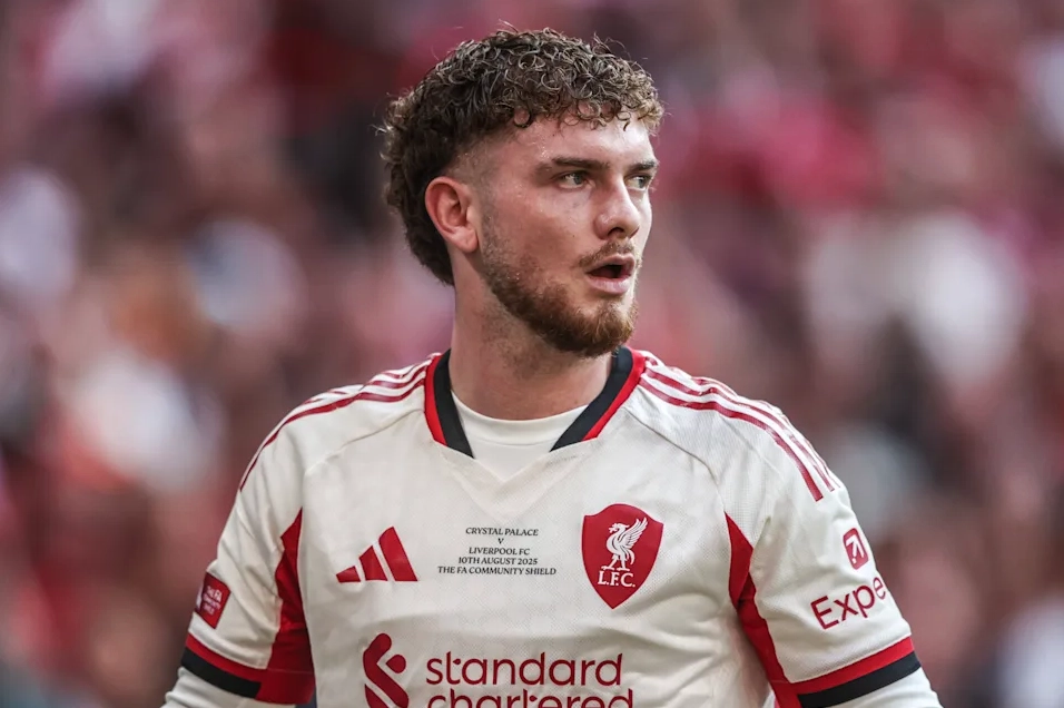 Harvey Elliott trở lại sau chấn thương nghiêm trọng.