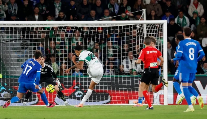 Jude Bellingham thi đấu xuất sắc giúp Real Madrid