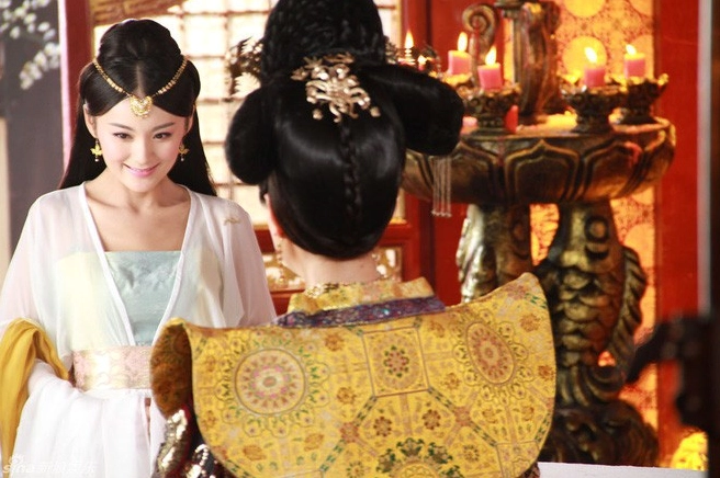 Ánh mắt sắc sảo đầy mưu mô của nhân vật nữ chính