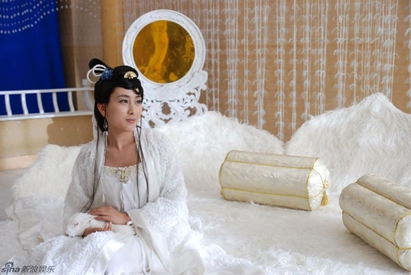 Khí chất thần tiên thoát tục của Hằng Nga trong truyền thuyết