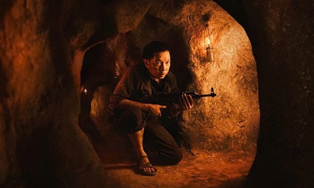 Khung cảnh hoành tráng được miêu tả qua ngòi bút sắc sảo của tác giả