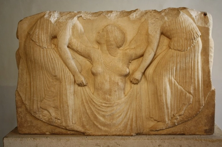 Khung cảnh tuyệt đẹp miêu tả sự ra đời của nữ thần tình yêu và sắc đẹp Aphrodite