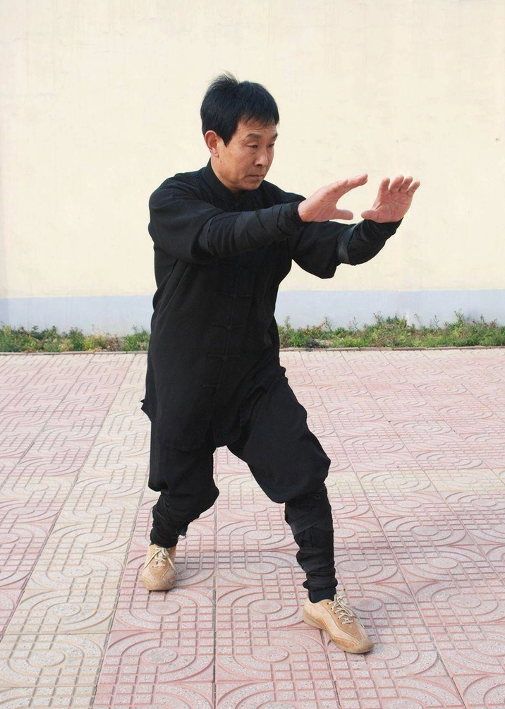 Minh họa cho ý chí kiên định và sức mạnh nội tâm thiên nhân hợp nhất của nhân vật chính