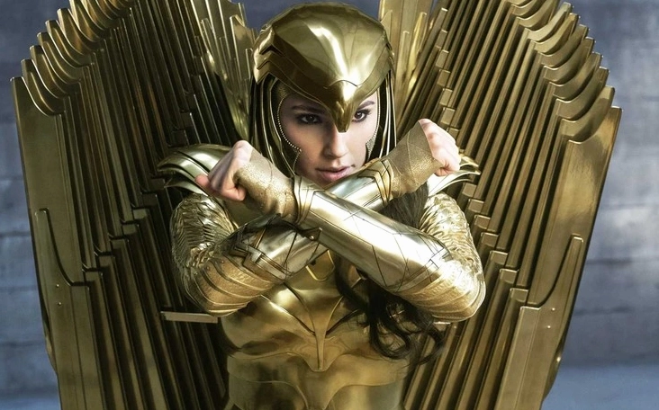 Minh tinh Gal Gadot trong vai Wonder Woman tỏa sáng rực rỡ với vẻ đẹp mạnh mẽ