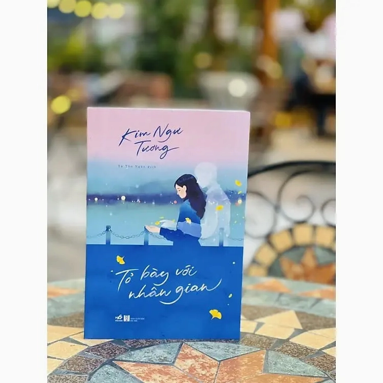 Một cảnh phim đầy cảm xúc thể hiện tình cảm lãng mạn giữa hai nhân vật chính