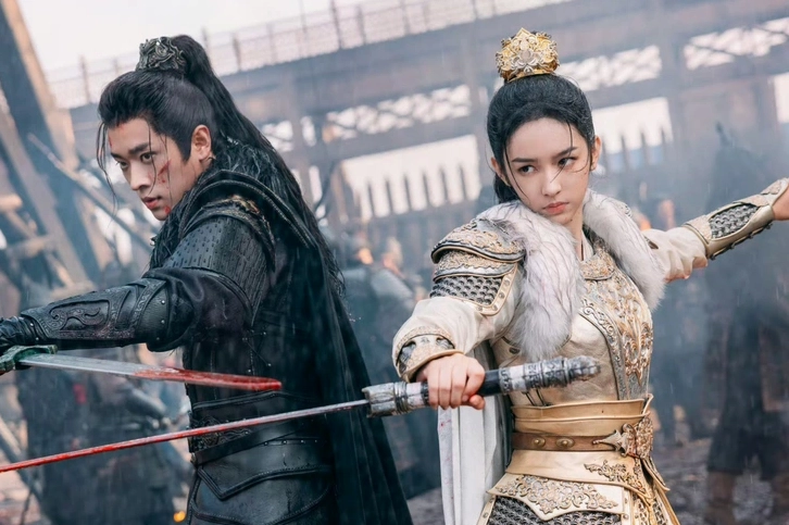 Một khung cảnh đầy cảm xúc thể hiện sự tương tác giữa các nhân vật trong phim kiếm hiệp