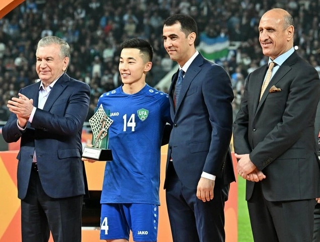 Ngôi sao Abbosbek Fayzullaev thi đấu rực sáng trong vai trò tiền vệ cánh tấn công