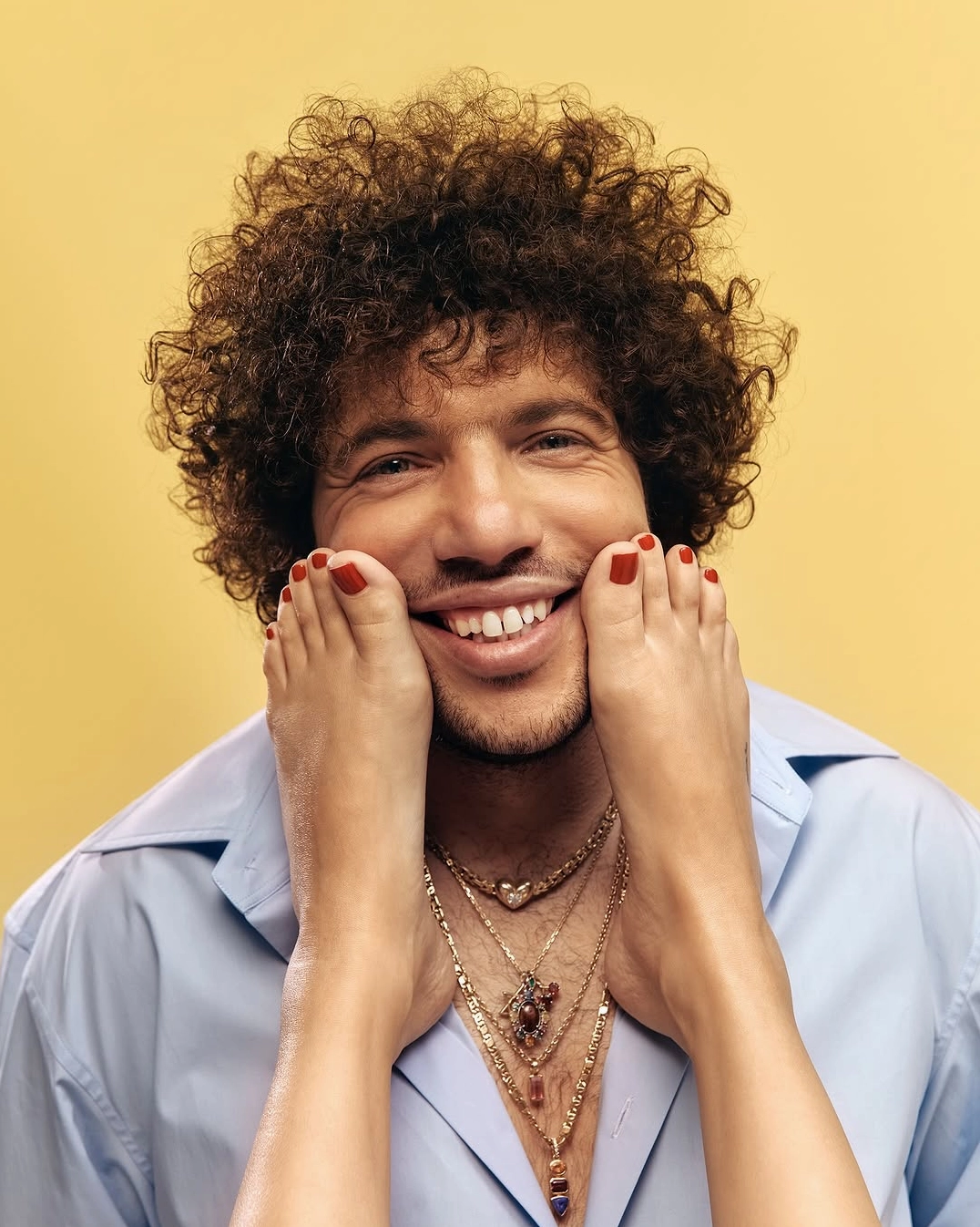 Những ánh mắt chất chứa bao nỗi niềm chưa thể nói thành lời