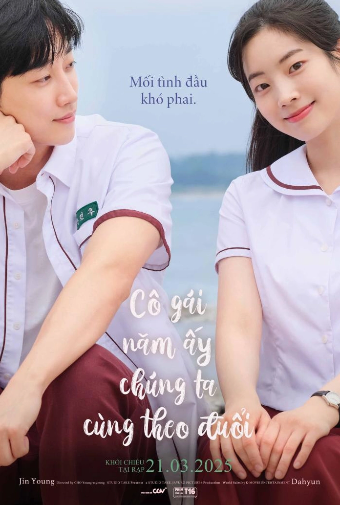 Poster chính thức của bộ phim Cô gái năm ấy chúng ta cùng theo đuổi với hình ảnh các nhân vật chính
