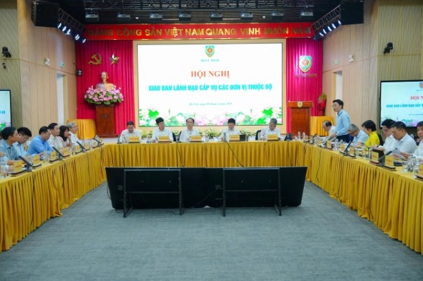 Tân Bộ trưởng Bộ Tư pháp Bắt tay ngay vào công việc với tinh thần khẩn trương quyết liệt