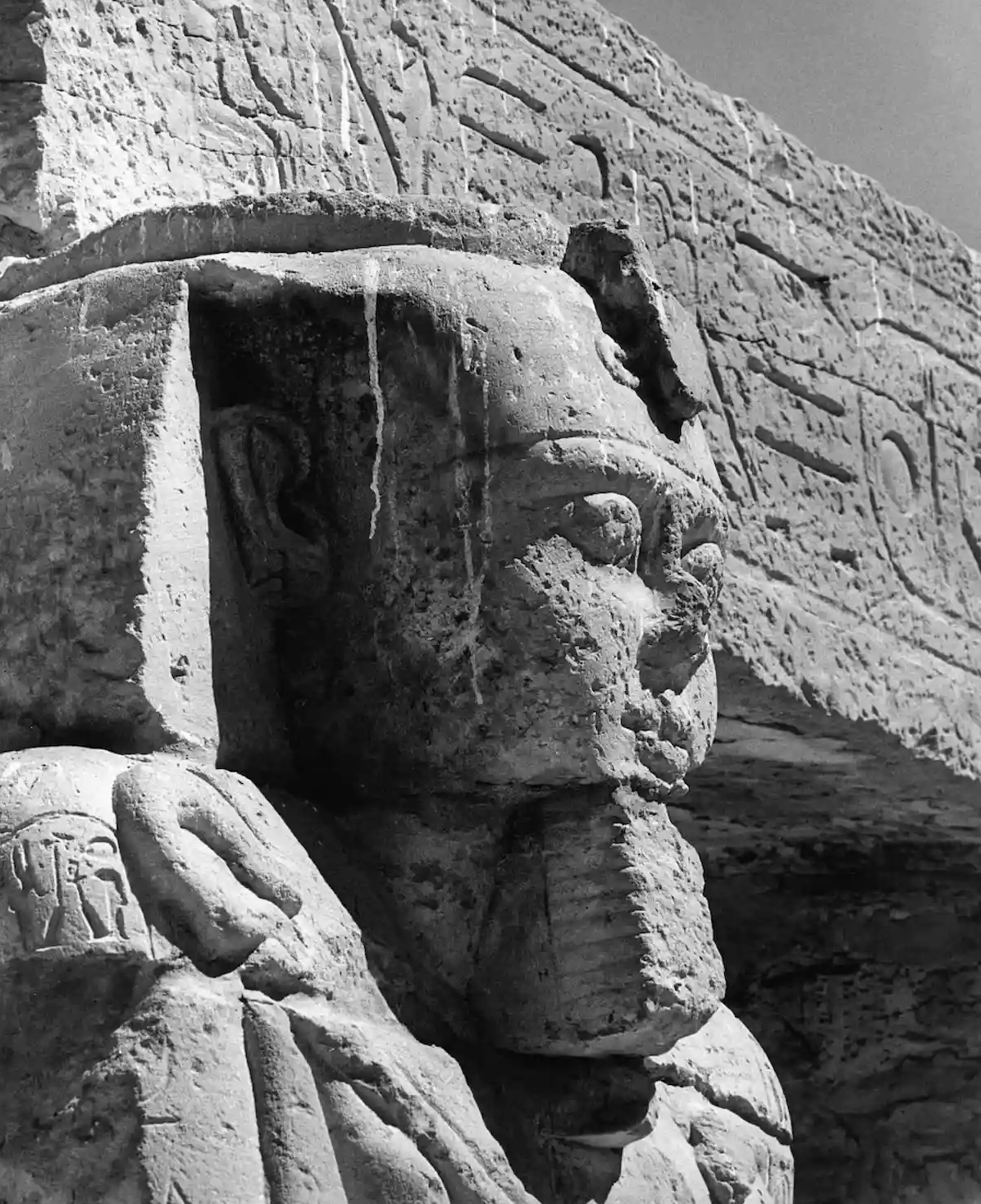 Tàn tích đền thờ thần Ptah uy nghi tại cố đô Memphis