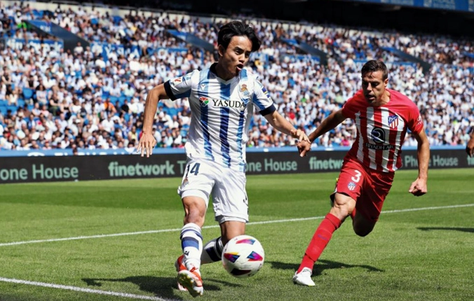 Tiền vệ Takefusa Kubo thi đấu trong màu áo câu lạc bộ Real Sociedad tại La Liga