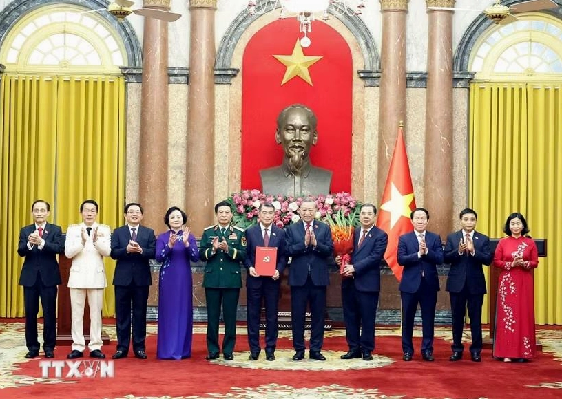 Tổng Bí thư Chủ tịch nước trao Quyết định bổ nhiệm các thành viên Chính phủ mới