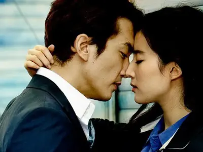 Đánh giá chân thực phim Tình yêu thứ ba lôi cuốn và đầy cảm xúc